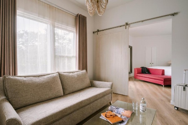 Beverly Terrace powered by Sonder image 22